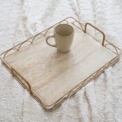 Plateau effet marbre bord feston