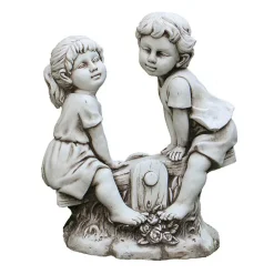 Statue fille et garcon bascule