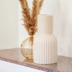 Vase cotele